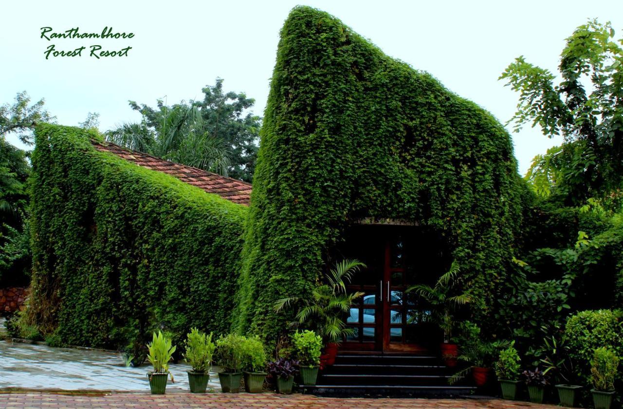 The Fern Ranthambore Forest Resort Rajasthan サワイ・マドプール エクステリア 写真